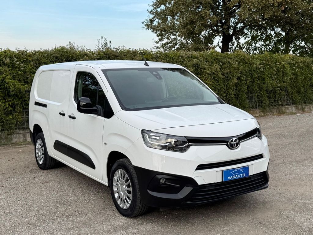 Image of Toyota Proace City (Verso)