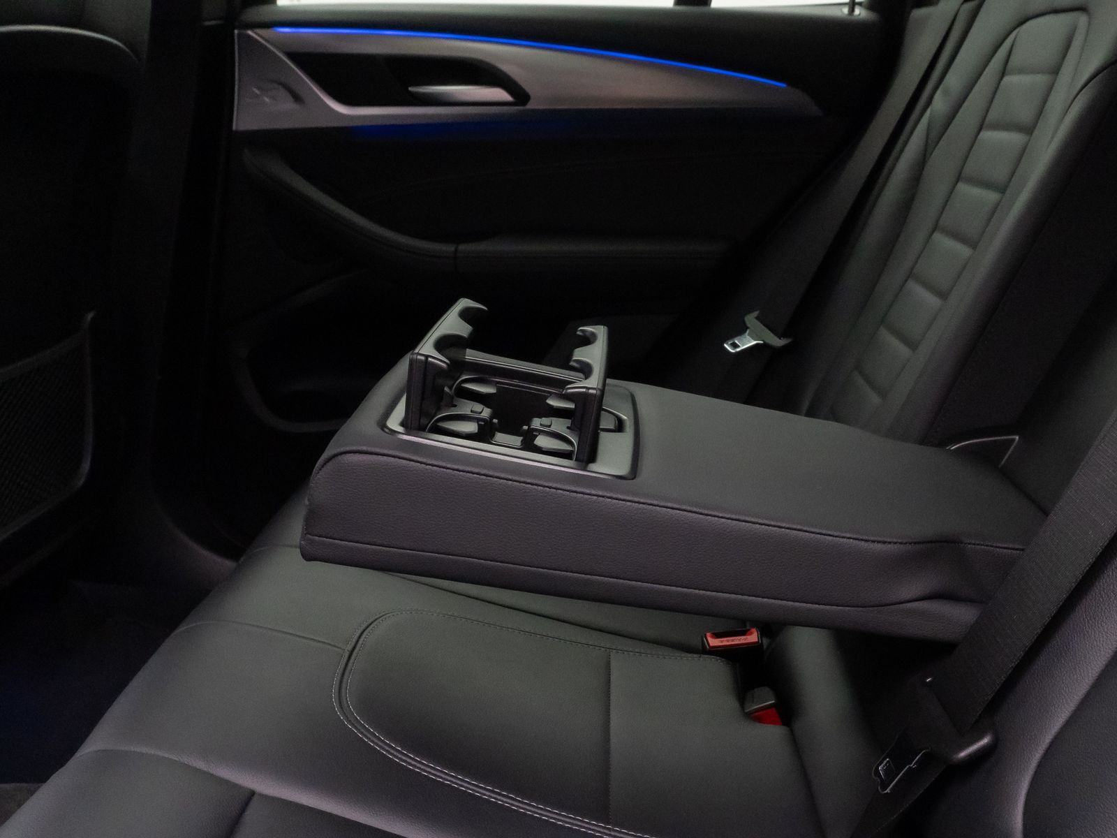 Fahrzeugabbildung BMW X3 xD30i M Sport Kamera DAB HiFi AdaptLED 19Zoll
