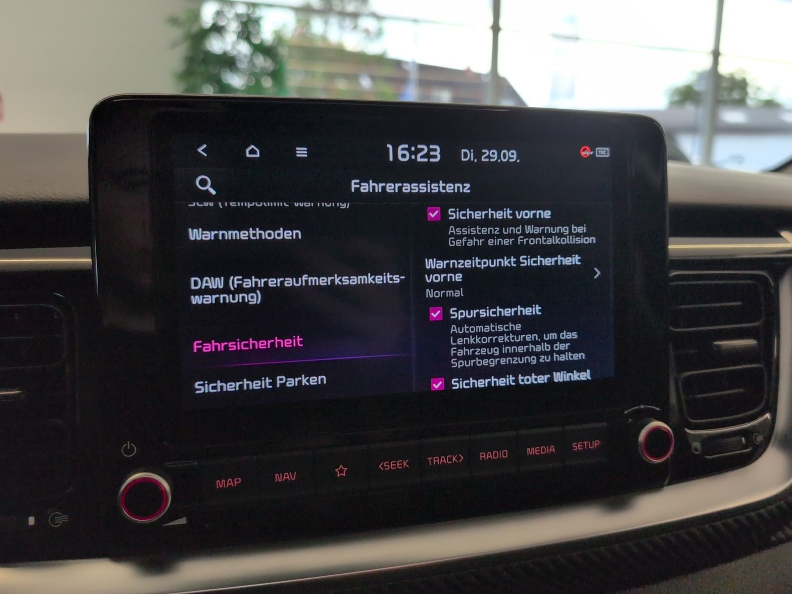 KIA Stonic  1.0 T-GDI 100 48V DCT GT-Line Technologie – Bild 27