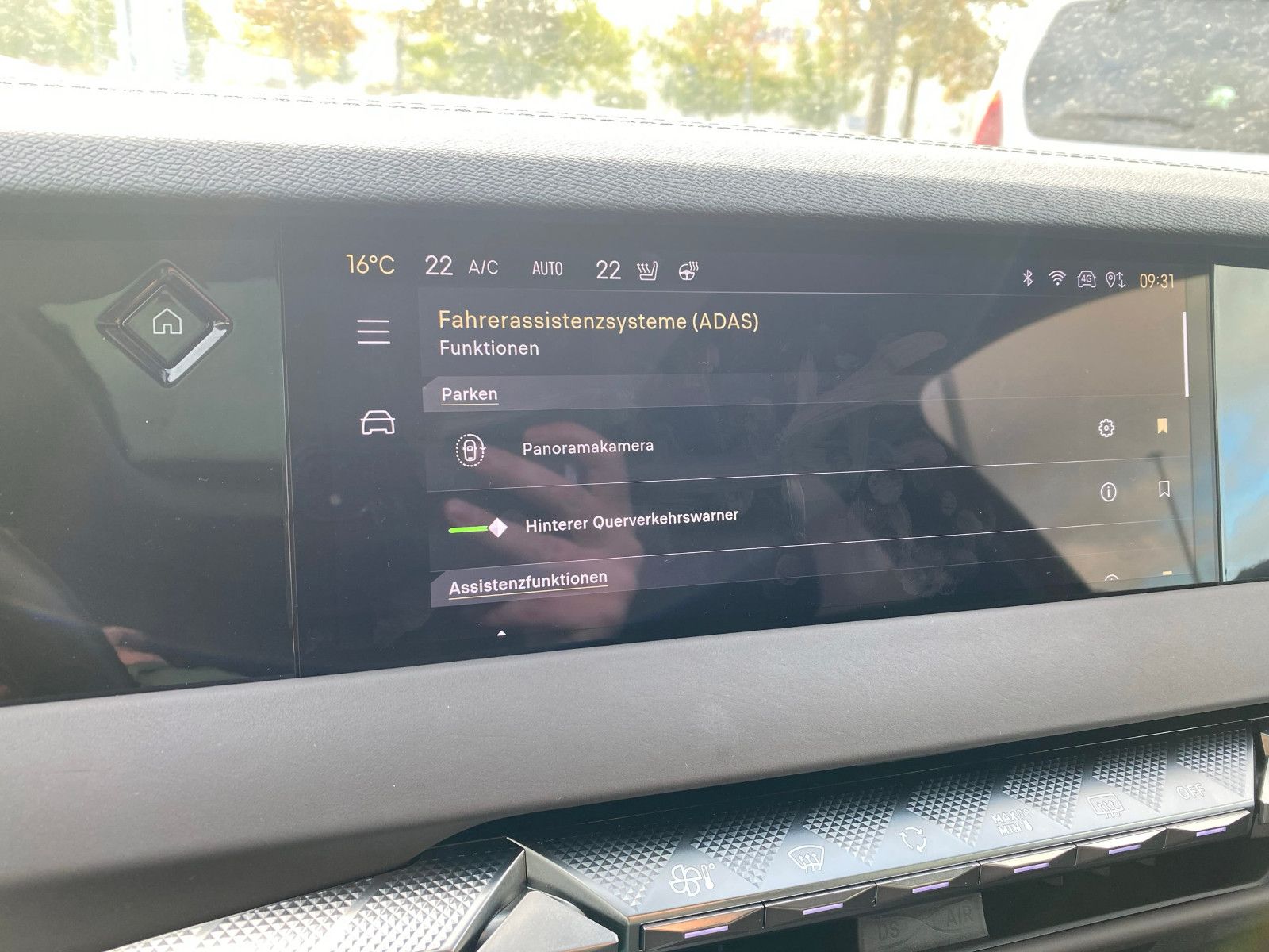 Fahrzeugabbildung DS Automobiles DS4 PT130 Autom. OPERA *Schiebedach*Leder*360°Ca