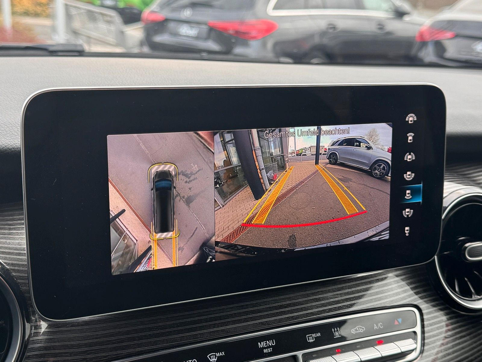 Fahrzeugabbildung Mercedes-Benz V 300 d AVA Extralang 4MATIC AHK Stdh DISTRONIC