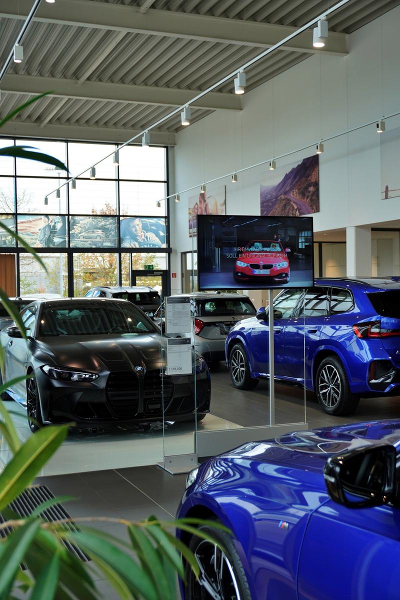 showroom-image-main
