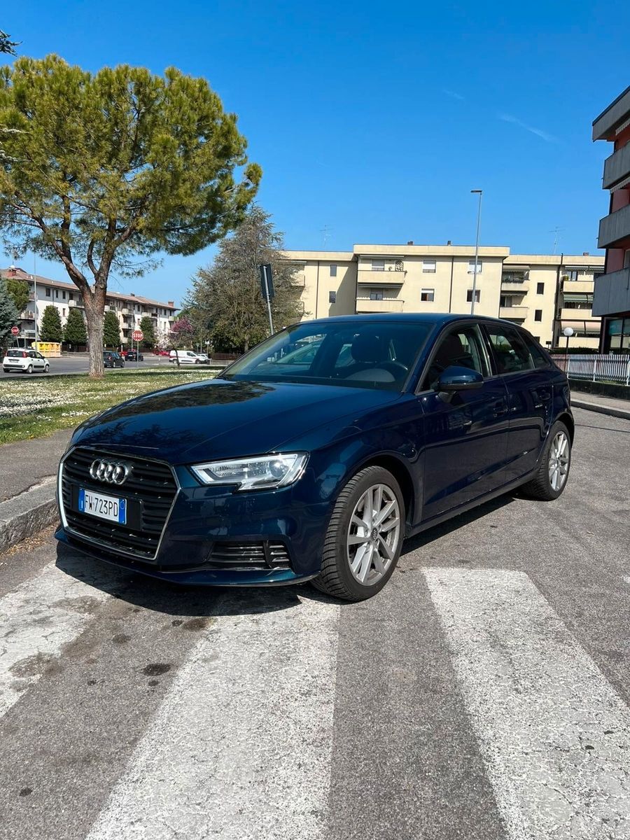 AUDI Audi A3 Sedan 35 TDI S tronic Business
