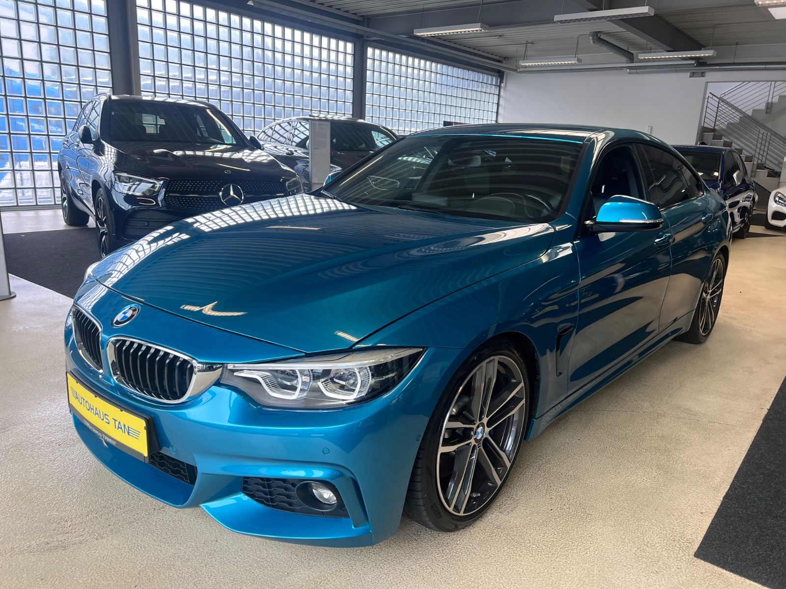 Fahrzeugabbildung BMW 4 Gran Coupe 430 i M Sport*Rocksblau