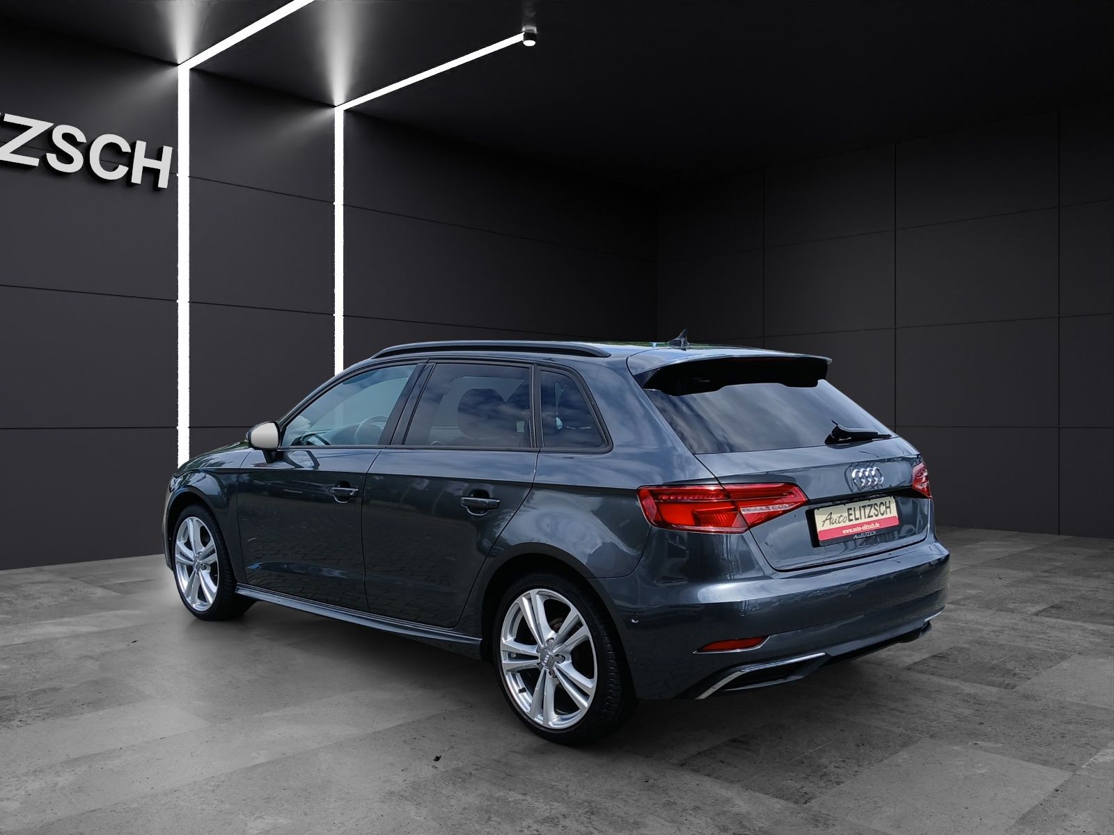 Fahrzeugabbildung Audi A3 Sportback 40 e-tron sport Matrix Navi ACC RFK