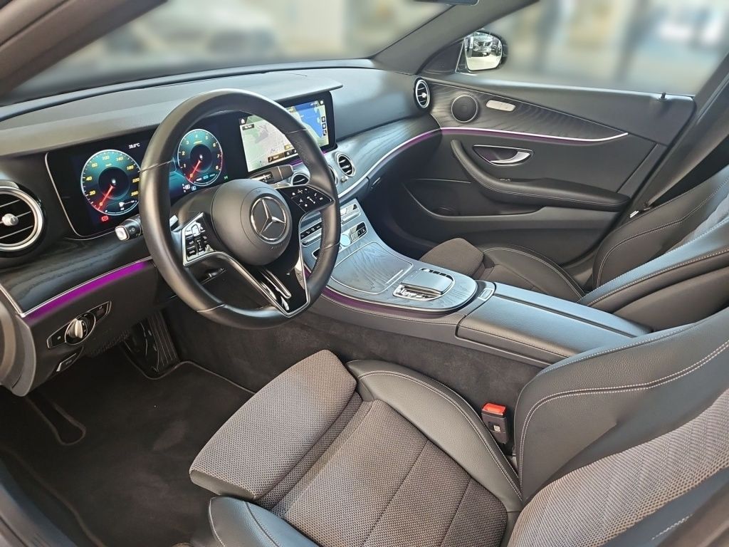 Fahrzeugabbildung Mercedes-Benz E 200 T Avantg. AHK Totwi. Navi LED KAM Ambie.