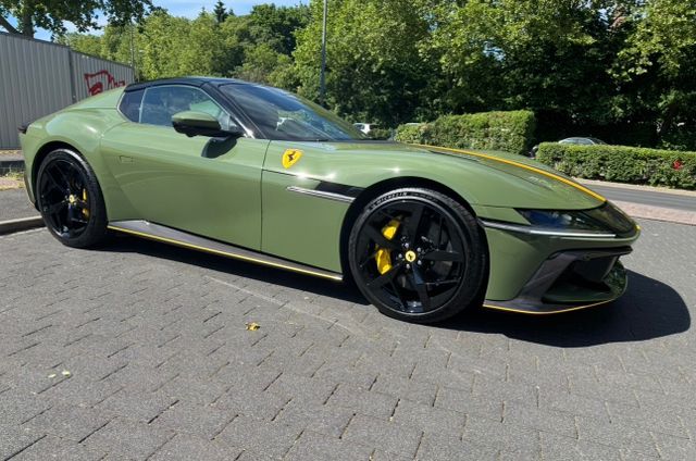 FERRARI 12Cilindri