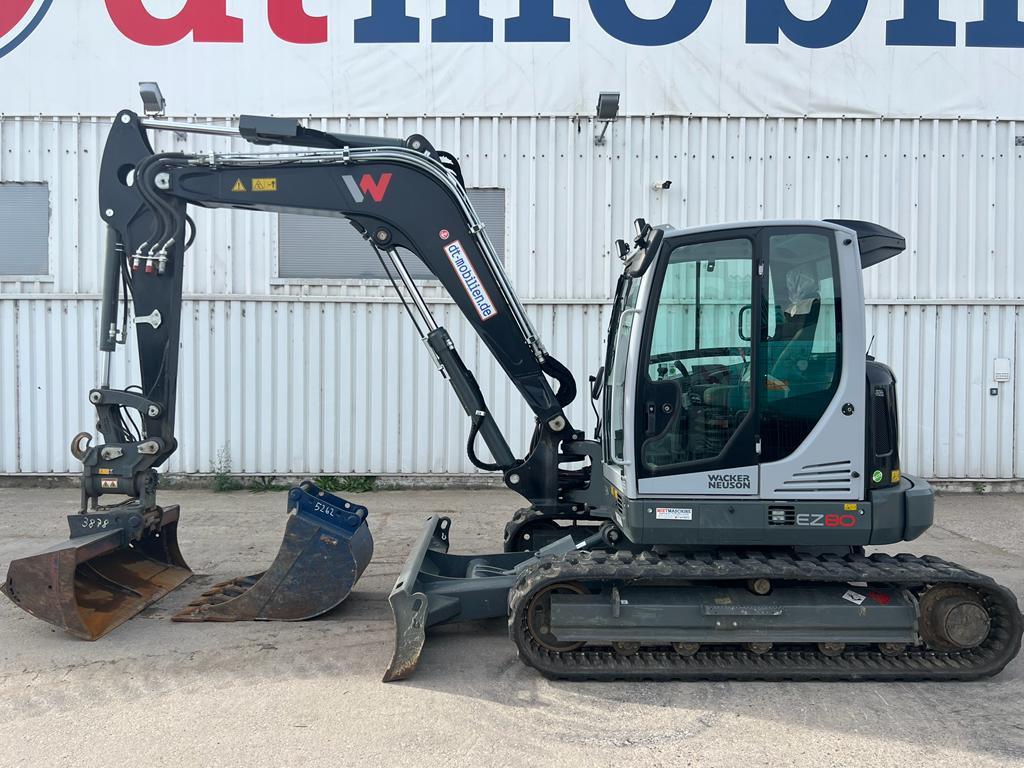 Wacker Neuson EZ80 Black Edition Powertilt HS08 2 Löffe