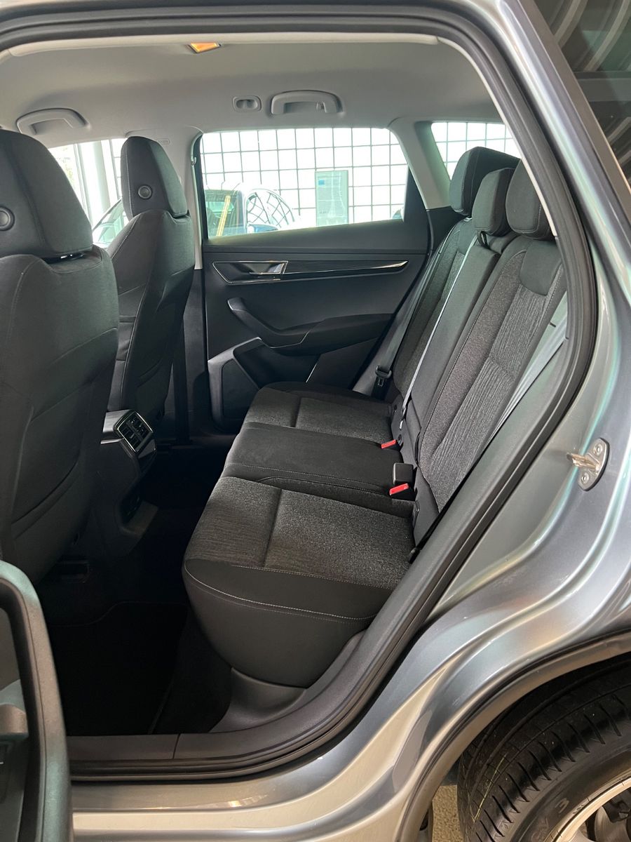 Fahrzeugabbildung SKODA Karoq Style 1.5 DSG *NAVI*KAMERA*CAR-PLAY*AHK*