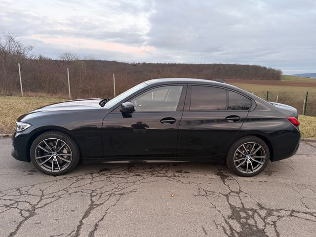 BMW 330e Sport Line Automatik Sport Line