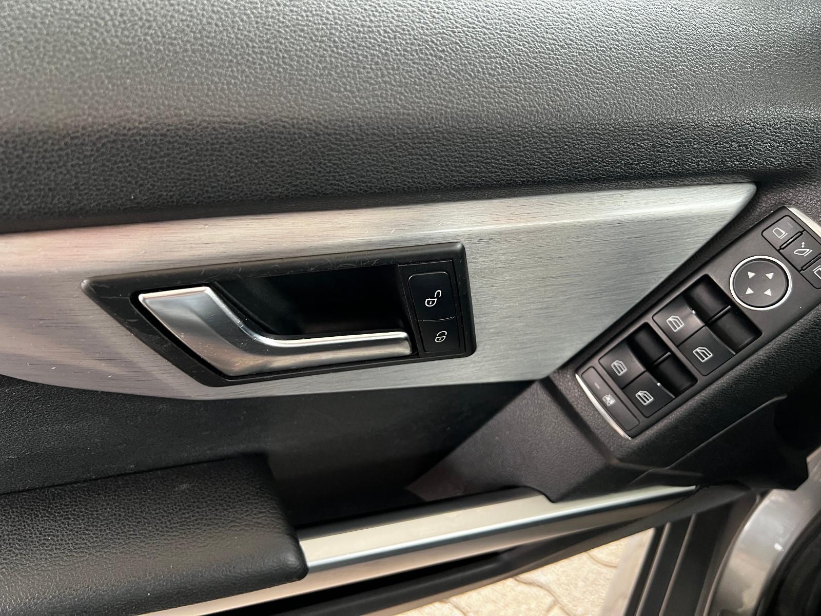 Mercedes-Benz GLK250 2012 — photo 6