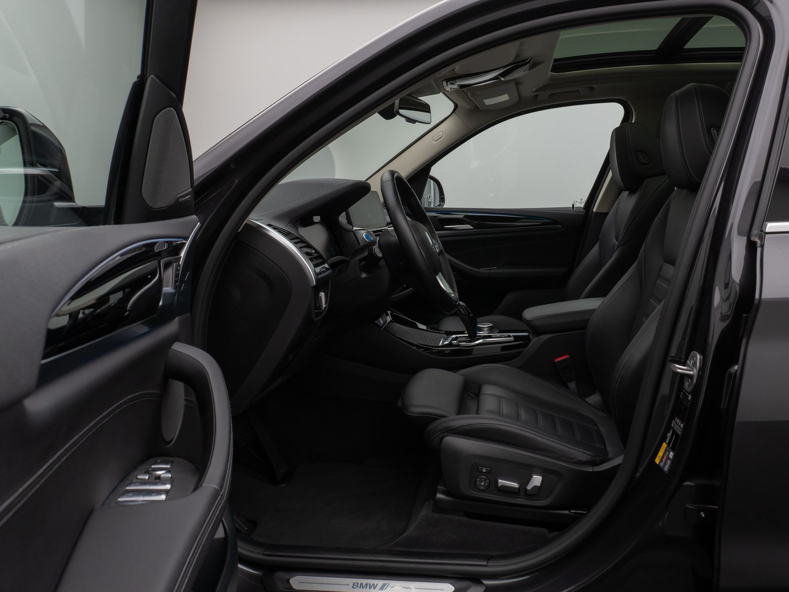 Fahrzeugabbildung BMW iX3 Impressive ACC DAB H/K 360° HUD Panorama 20"