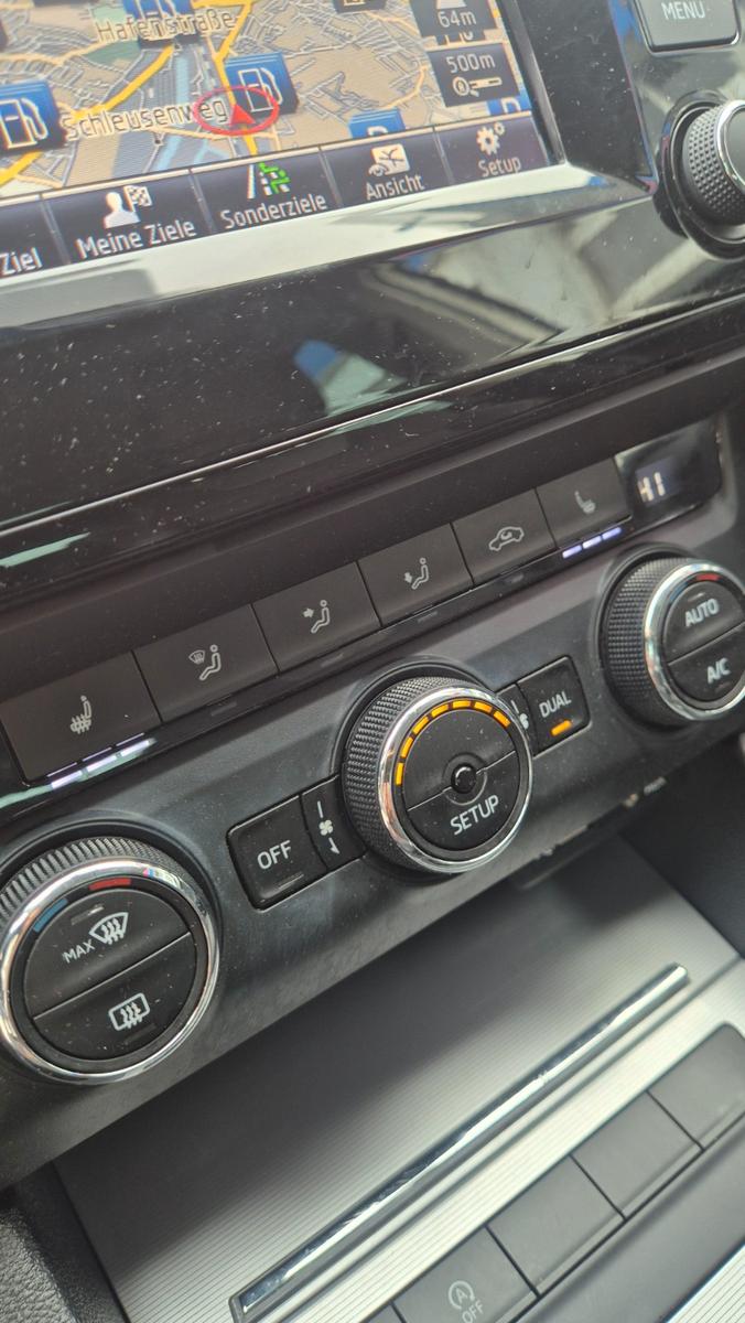Skoda Octavia Combi Elegance 1.4
