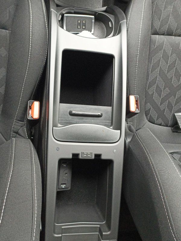Fahrzeugabbildung Renault Scenic IV  Limited Aut  NAVI+KAMERA+SMART-LINK+2