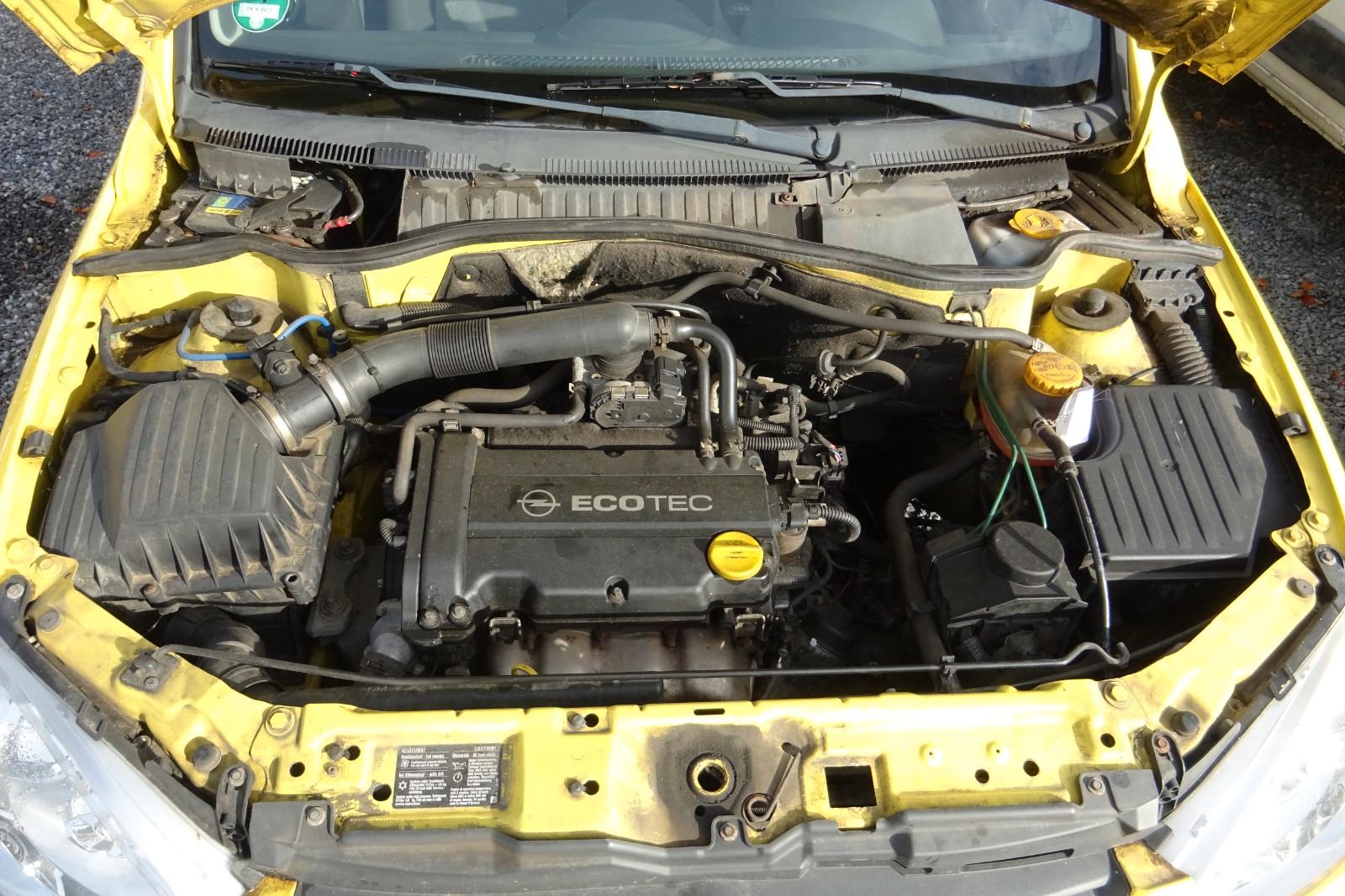 Opel Combo 2010 — photo 11