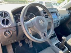 Fahrzeugabbildung Volkswagen Tiguan 2.0 TDI AAC SHZ AHK NAVI PDC GRA USB