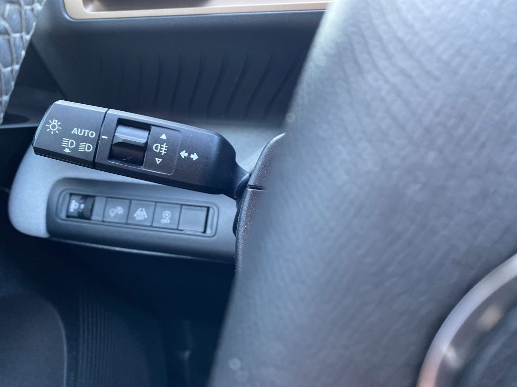 Fahrzeugabbildung Citroën C3 Aircross Turbo 100 PLUS *LED*CAM*Tempomat*