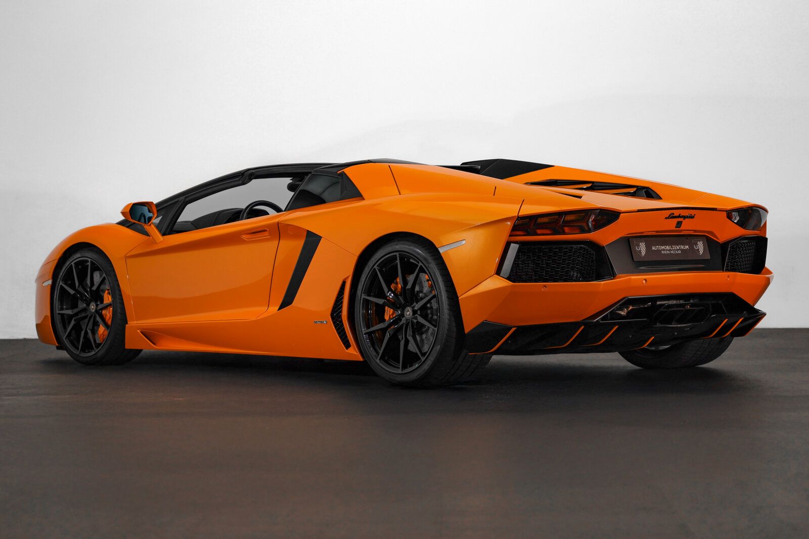 Lamborghini Aventador - Bild 8