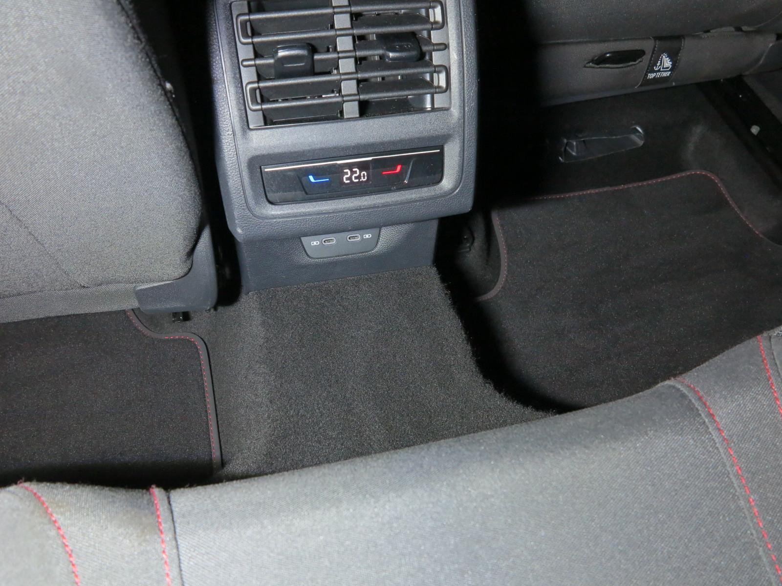 Volkswagen Golf VIII GTI 2.0 TSI OPF DSG7 ACC DAB LM18, миниатюра 26