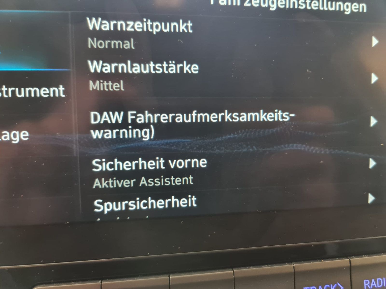 Fahrzeugabbildung Hyundai Kona 2WD / KAMERA / NAVI / ALLWETTER