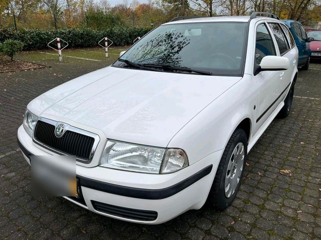 Skoda Octavia 2009,1.6 Lesen bitte