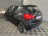 Kia Venga 1.6 CRDi*FIFA WORLD CUP EDITION*PDC-SHZ-16 - Kia Venga aus 2015