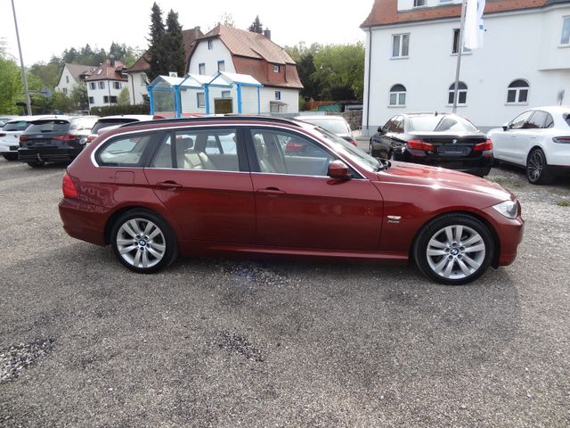 Fahrzeugabbildung BMW 325i /4x4/1.Hand/Pano/Leder/PDC/Automatik/