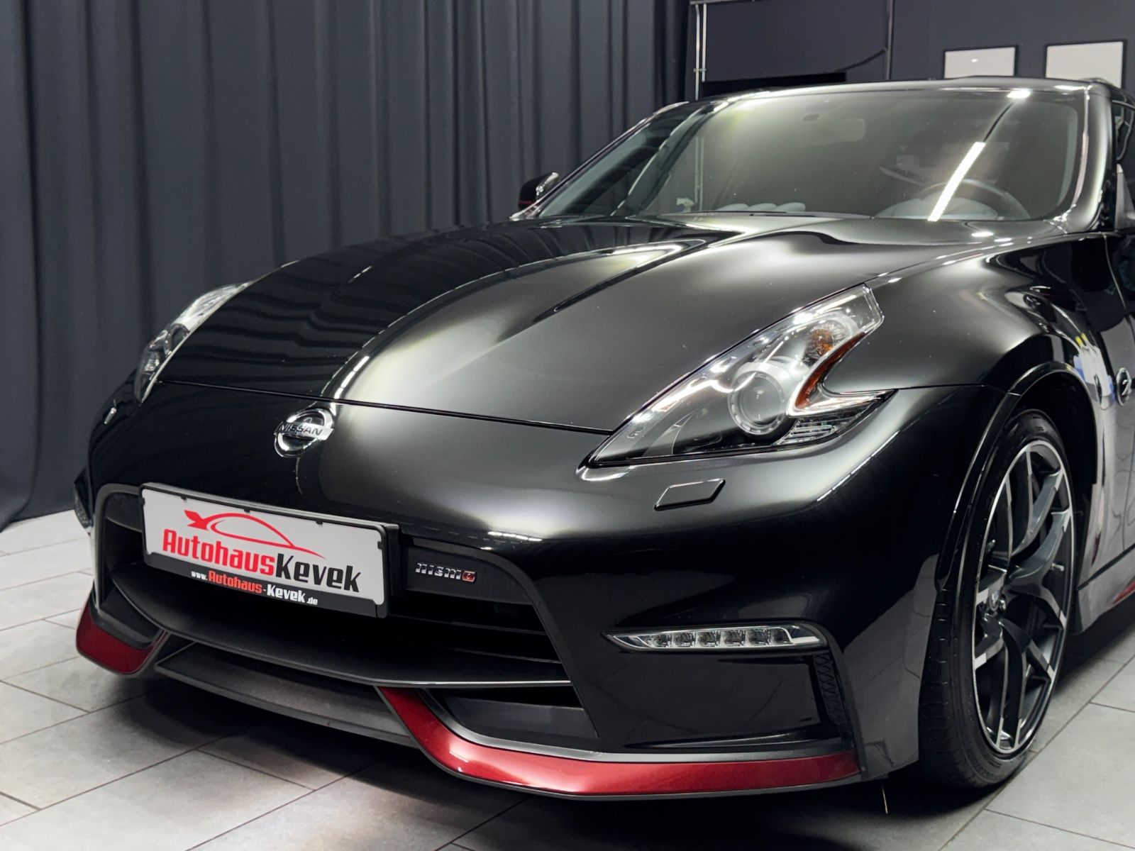 Fahrzeugabbildung Nissan 370Z Nismo|BOSE|RECARO|SCHALTER|D-FZG|U-FREI