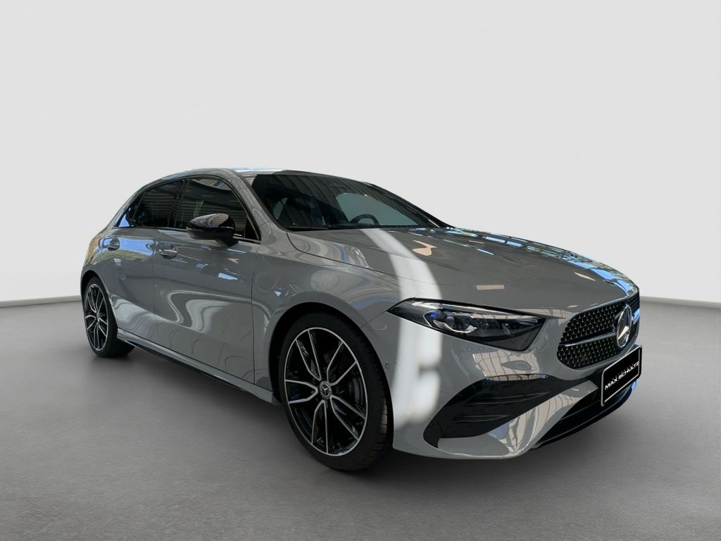Fahrzeugabbildung Mercedes-Benz A 200 d AMG Line AMG*Night*Navi*PDC*ParkAss*RFK