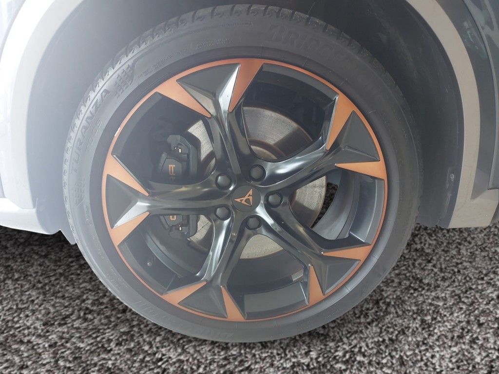 Fahrzeugabbildung CUPRA Formentor VZ 1.4 e-Hybrid DSG Panoramadach