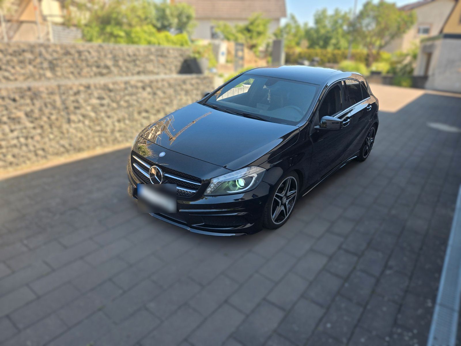 MERCEDES-BENZ Mercedes Benz A 180 - AMG Line  - Top Zust...