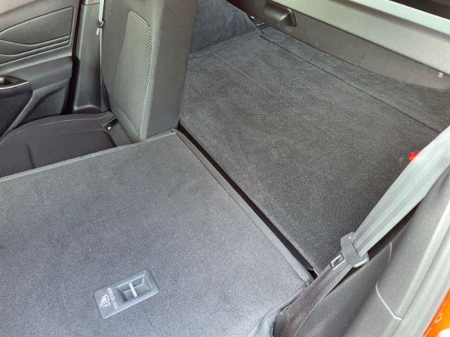 Fahrzeugabbildung Ford Focus 1.5 EcoBlue, Cool & Connect Autom. DAB, Ei