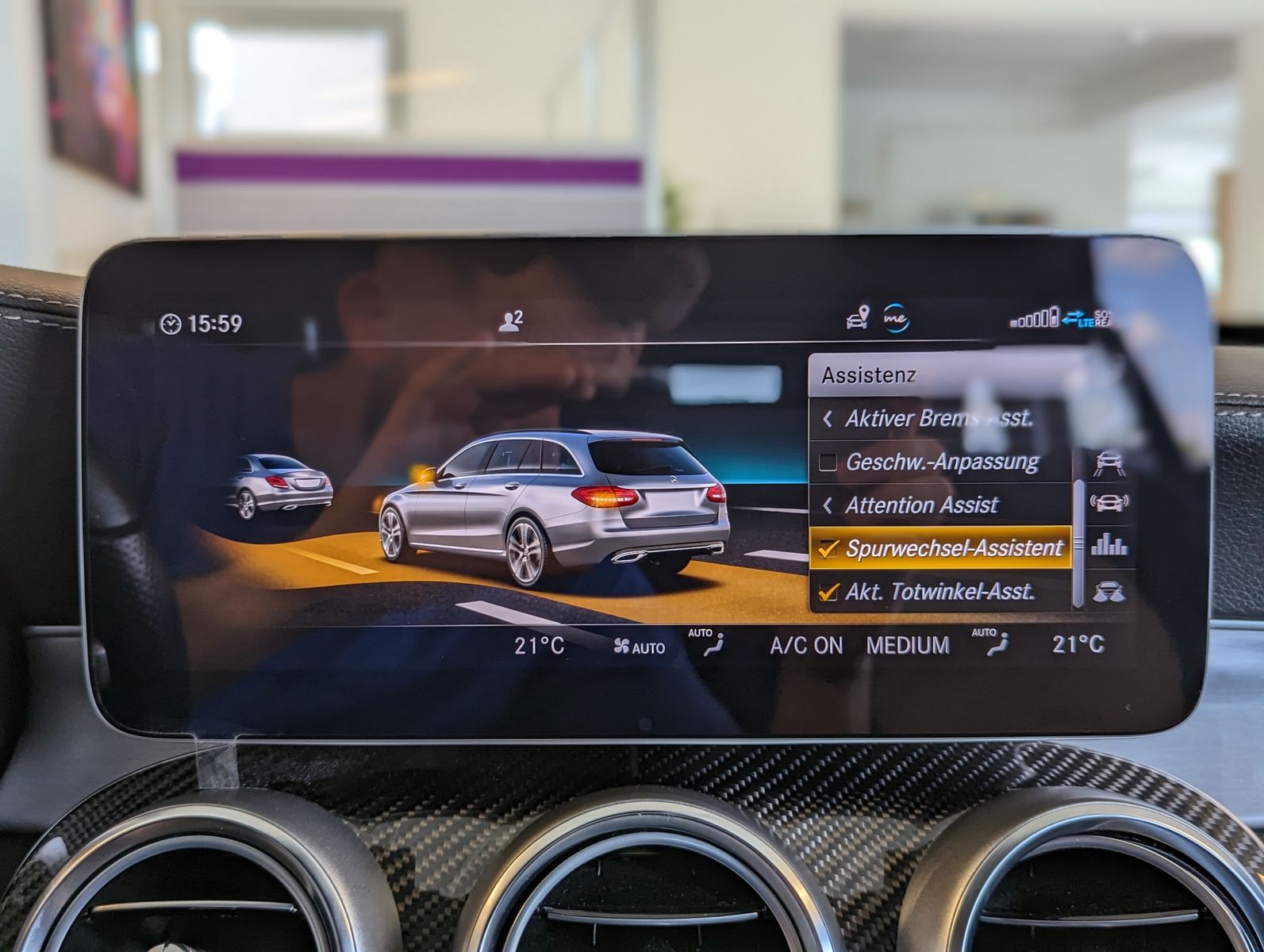 MERCEDES-BENZ C 300 d AMG Multbeam Burmester Memory designo 19 - Image 24