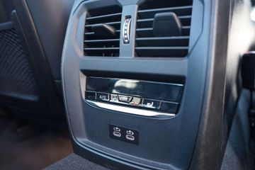Fahrzeugabbildung BMW 320 d Sport Line*Aktiv Stop & Go*NETTO EXPORT