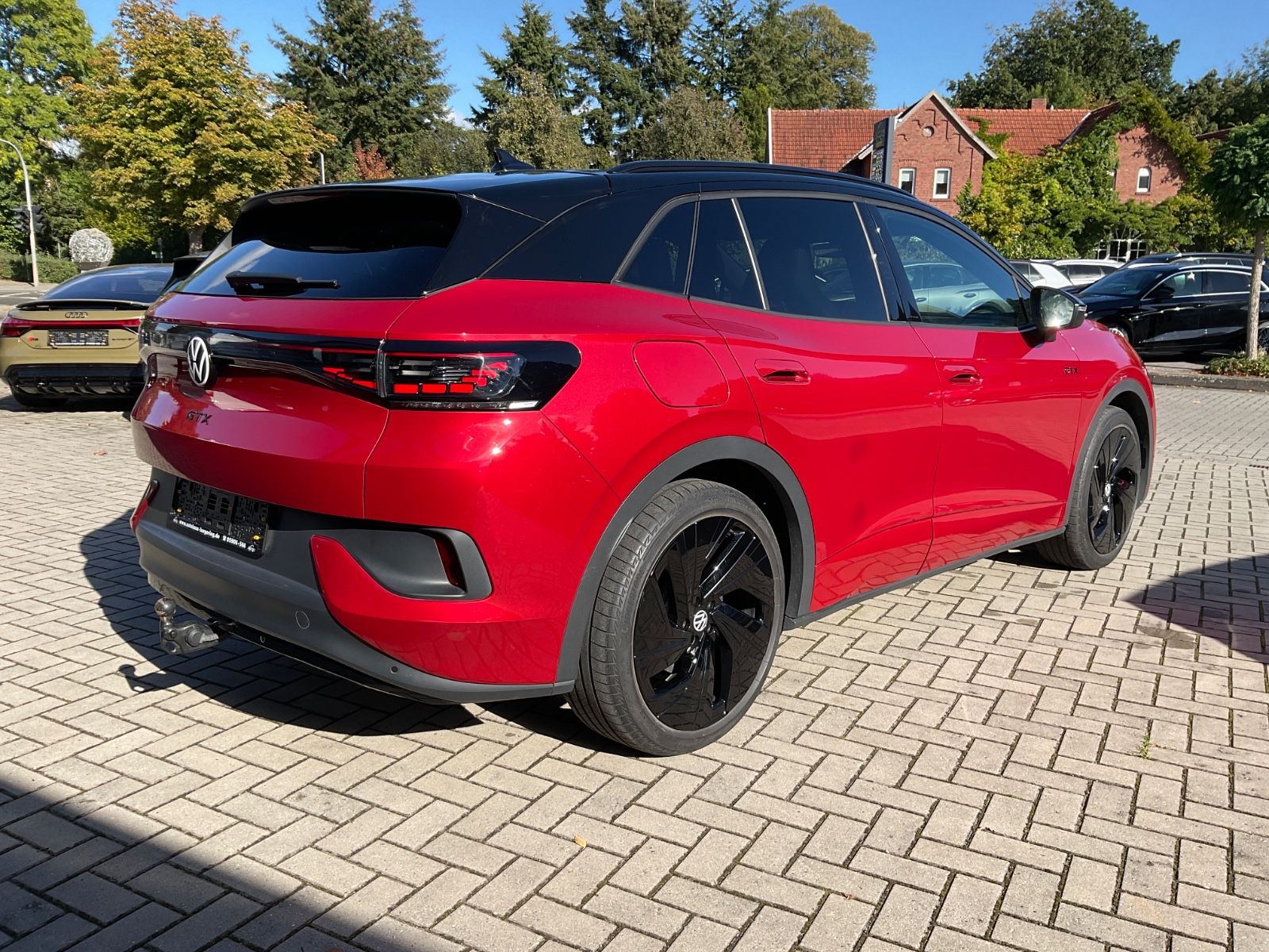 Fahrzeugabbildung Volkswagen ID.4 GTX 82 kWh 4M,Panorama,AHK,Navi,Kamera