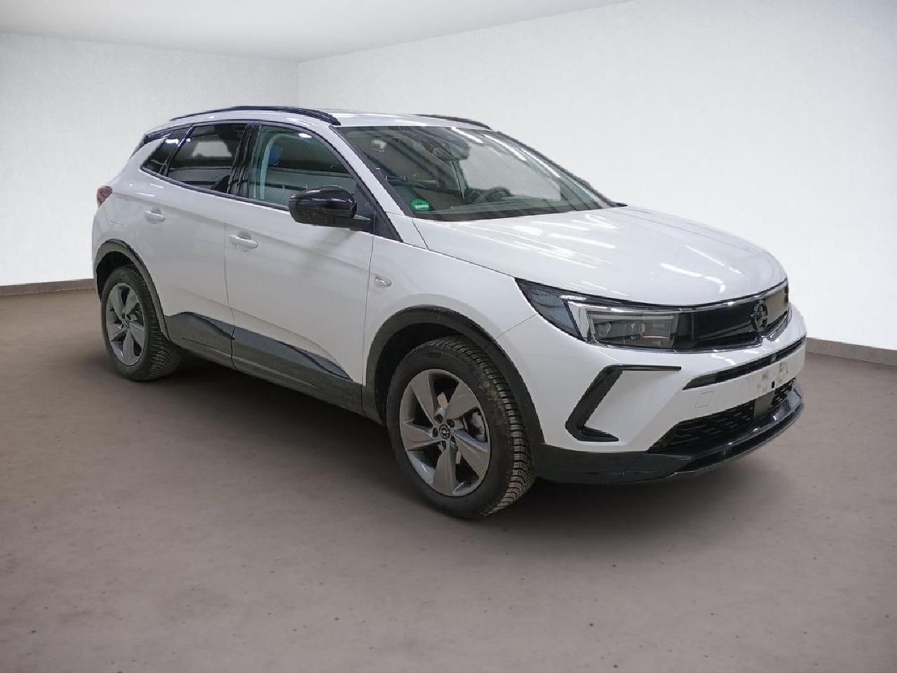 Fahrzeugabbildung Opel Grandland 1.2T GS  AT8 - Navi, 360°Kamera, Nebel