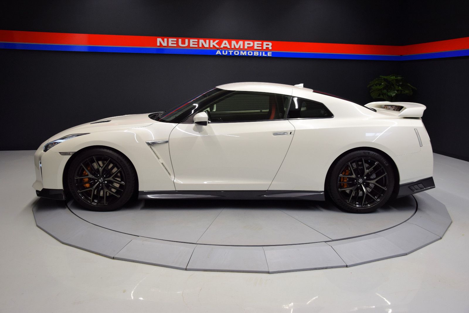 Fahrzeugabbildung Nissan GT-R Black Edition Originalzustand, 2.Hand Dt.Fa