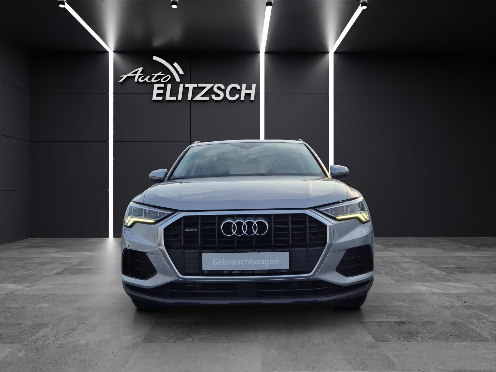 Fahrzeugabbildung Audi Q3 40 TFSI quattro S-tronic Standhzg. Matrix Nav