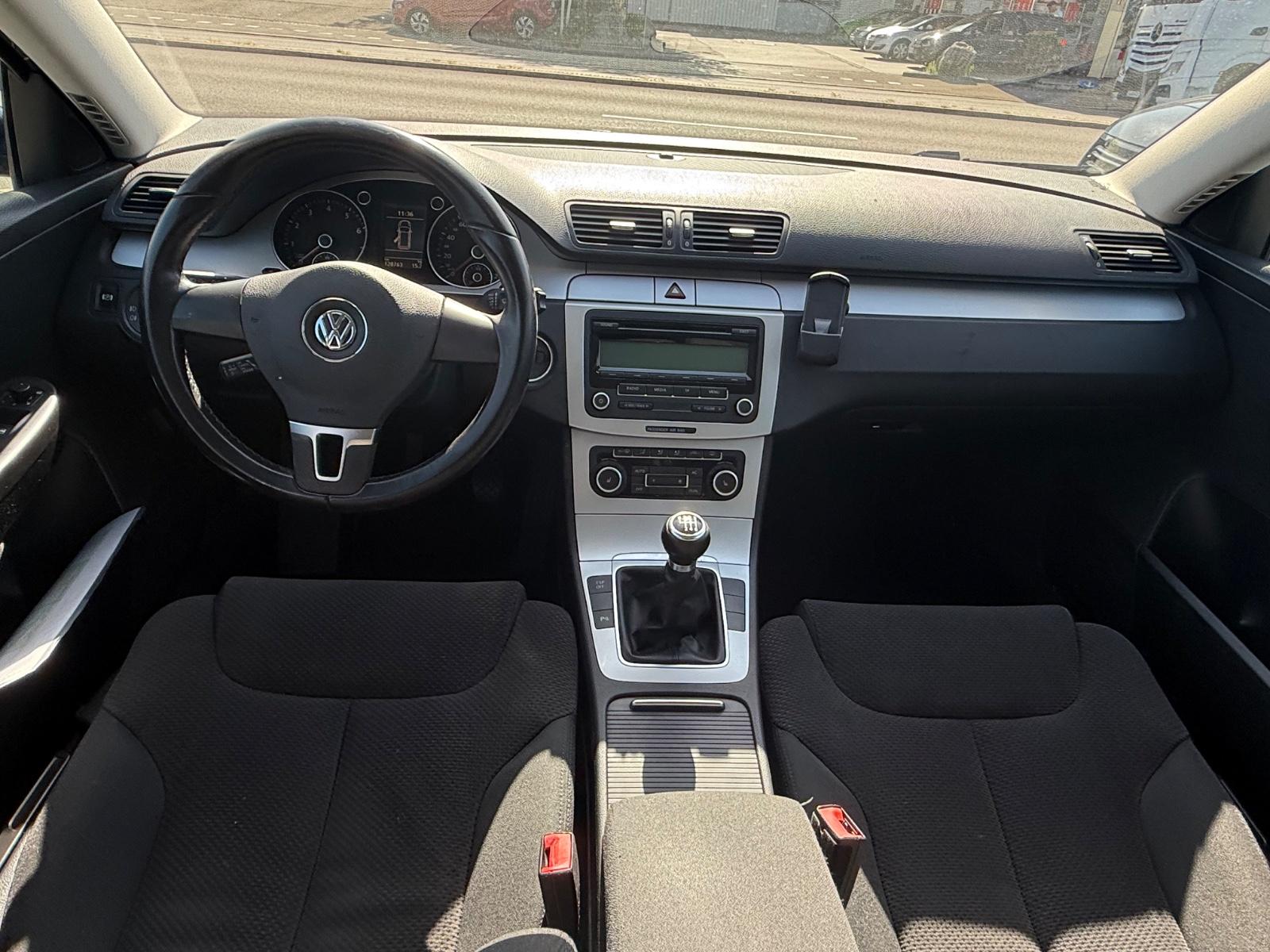 Volkswagen Passat 2010 — photo 9