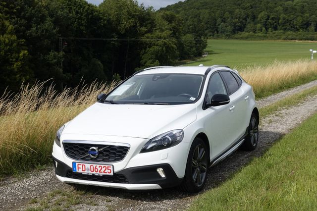 Volvo V40 Cross Country  D4  /Panoramadach/ Navi