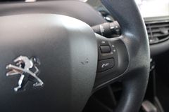 Fahrzeugabbildung Peugeot 208 1.2 Active PureTech Klimaautomatik 2.Hand