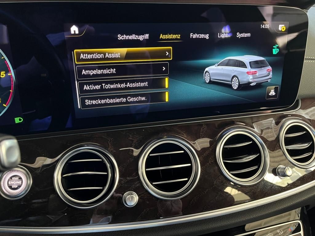Fahrzeugabbildung Mercedes-Benz E 220 d T AMG AHK ACC 360° LED Burmester Memory