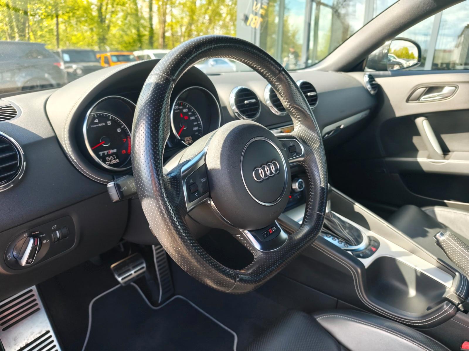 Audi TT RS COUPE AUT.*NAVI*LEDER*LED*2.HAND*BOSE*