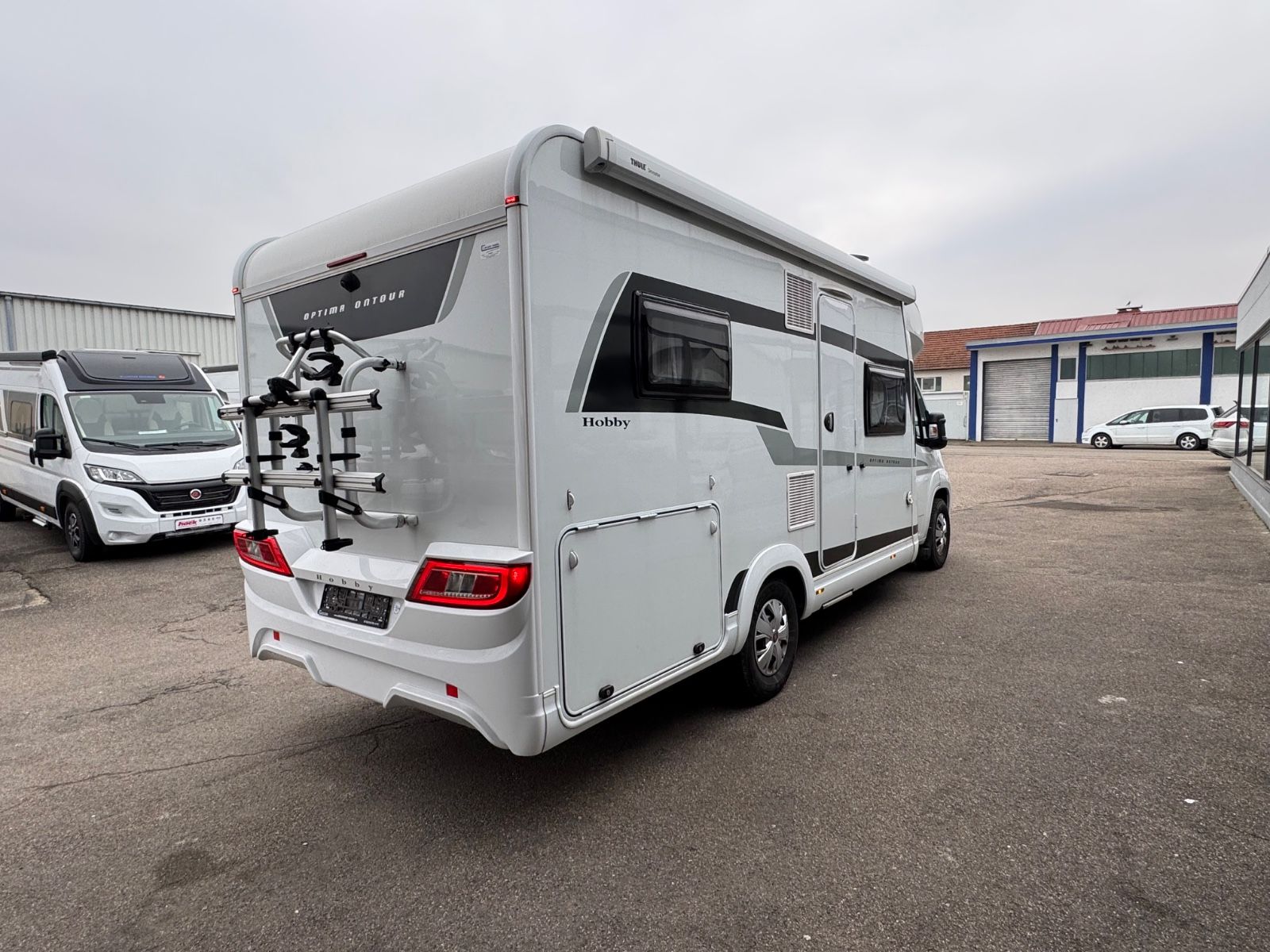 Fahrzeugabbildung Hobby T 65 HFL Optima on Tour Hubbett