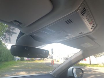 Volkswagen T-Roc 1.0 TSI Life LED-PLUS NAVI PARKLENK ALU