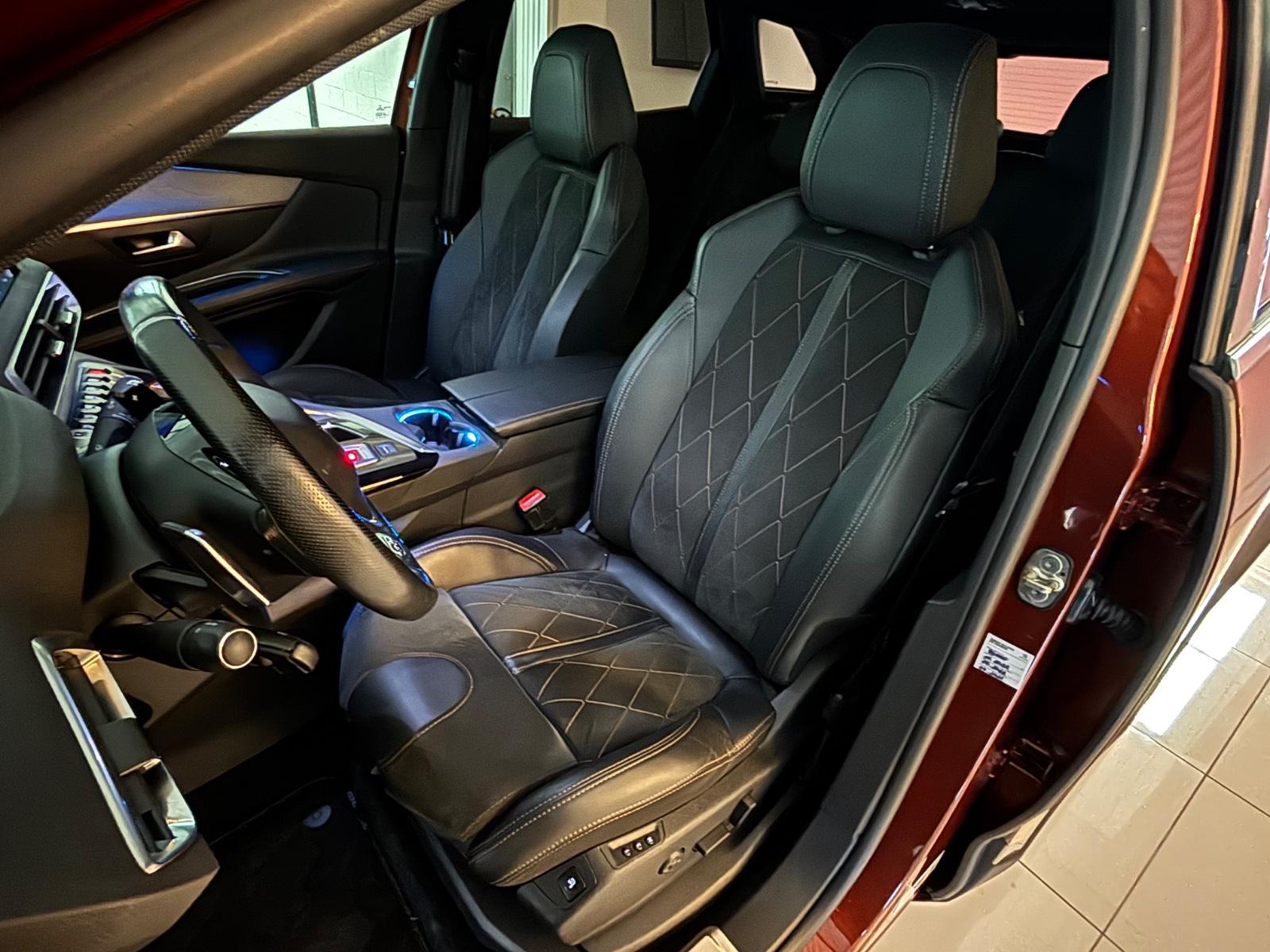 Peugeot 3008 GT*Automatik*360°*SHZ*Navi*Schiebedach