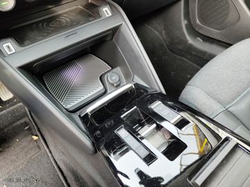 Citroën C4 Shine Teilleder-Klima-LED-SHZG-2.Hand-8fach B