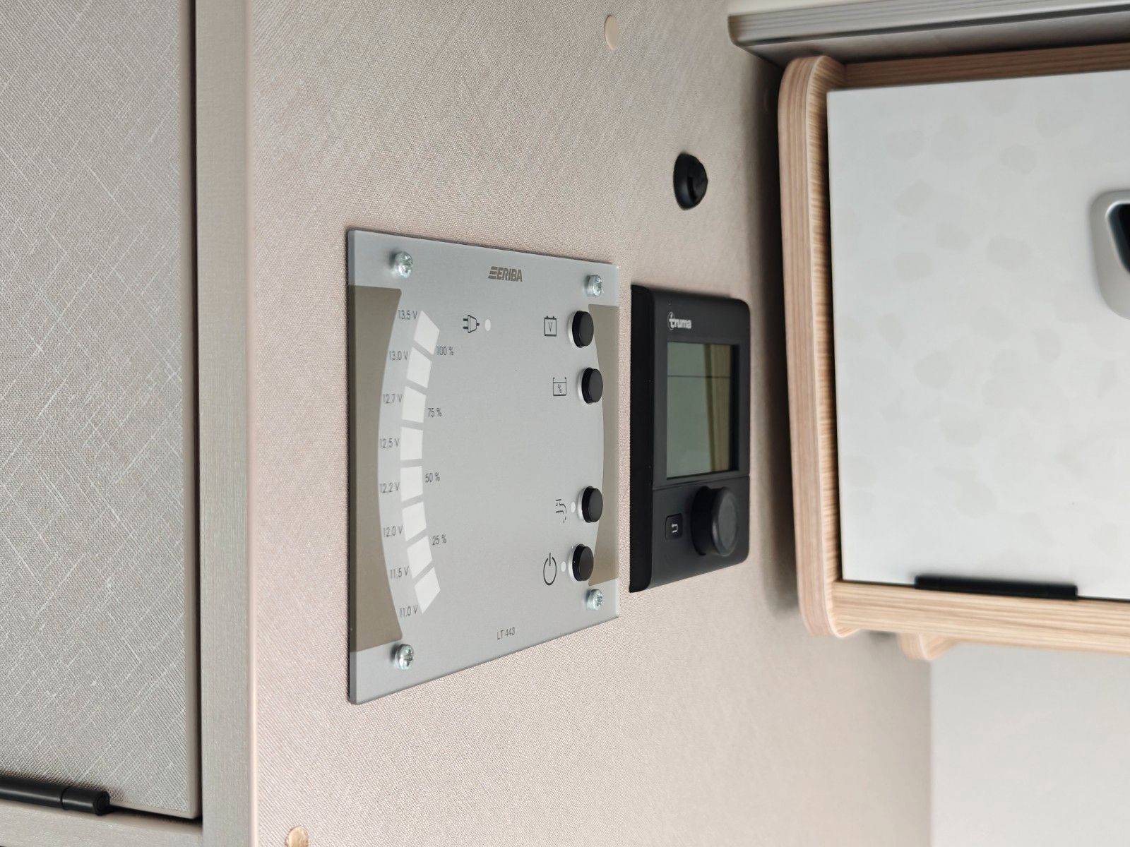 Fahrzeugabbildung HYMER / ERIBA / HYMERCAR Touring 642 Harbour Blue - JETZT 7.344€ SPAREN !