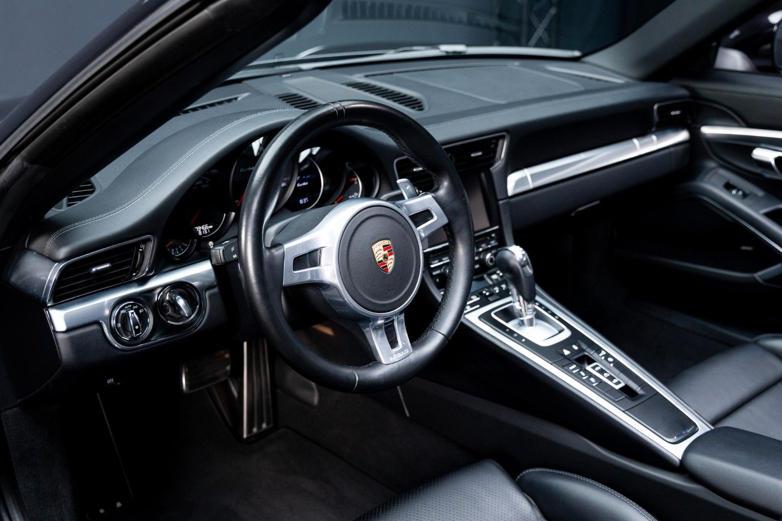 Fahrzeugabbildung Porsche Turbo Cabrio + 2. Hand + Scheckheft + Approved