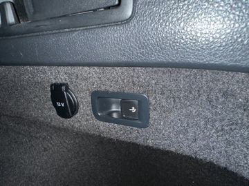 MYAUTOCENTER – Gebraucht- und Jahreswagen mit Werkstattservice in Pfaffenhofen Volkswagen Passat Variant Comfortline *4Motion*Kamera*AHK*